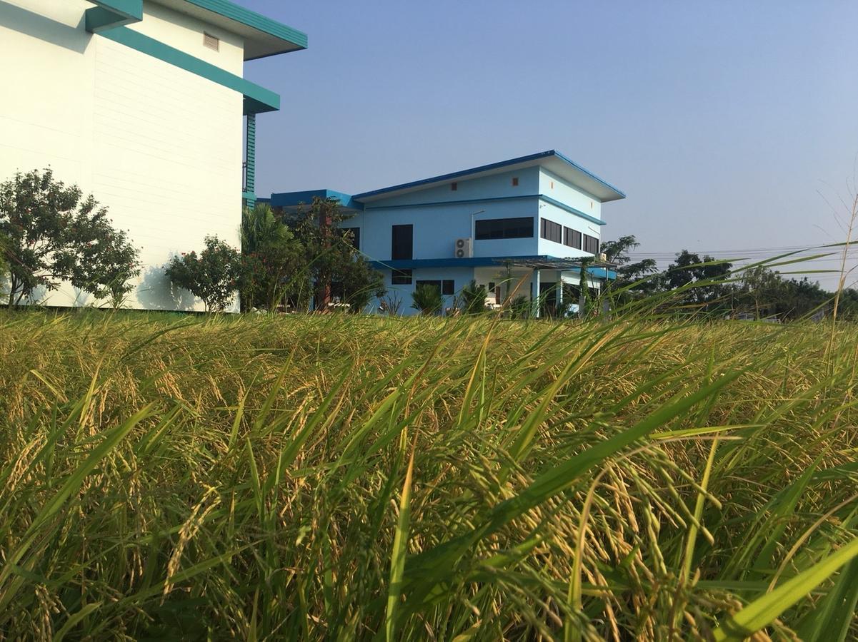 Menam Resort Nakhon Pathom Exteriör bild