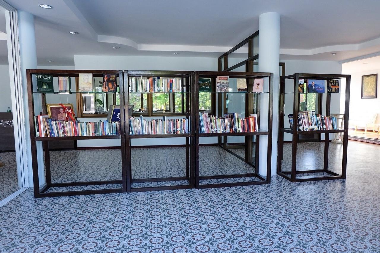 Menam Resort Nakhon Pathom Exteriör bild