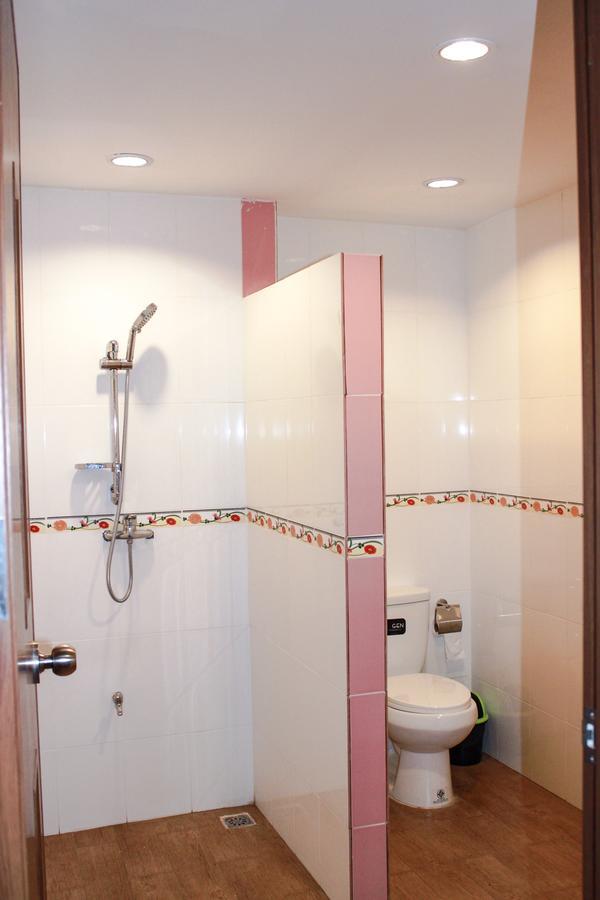 Menam Resort Nakhon Pathom Exteriör bild