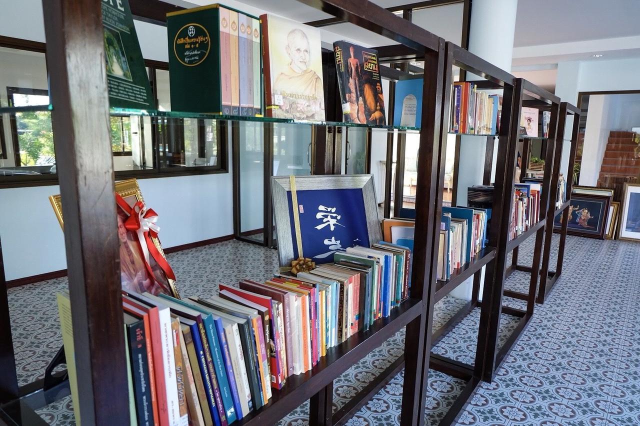 Menam Resort Nakhon Pathom Exteriör bild