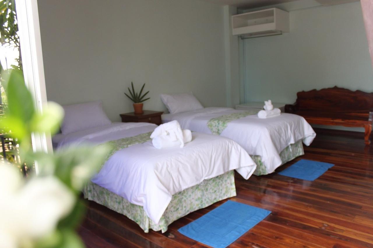 Menam Resort Nakhon Pathom Exteriör bild